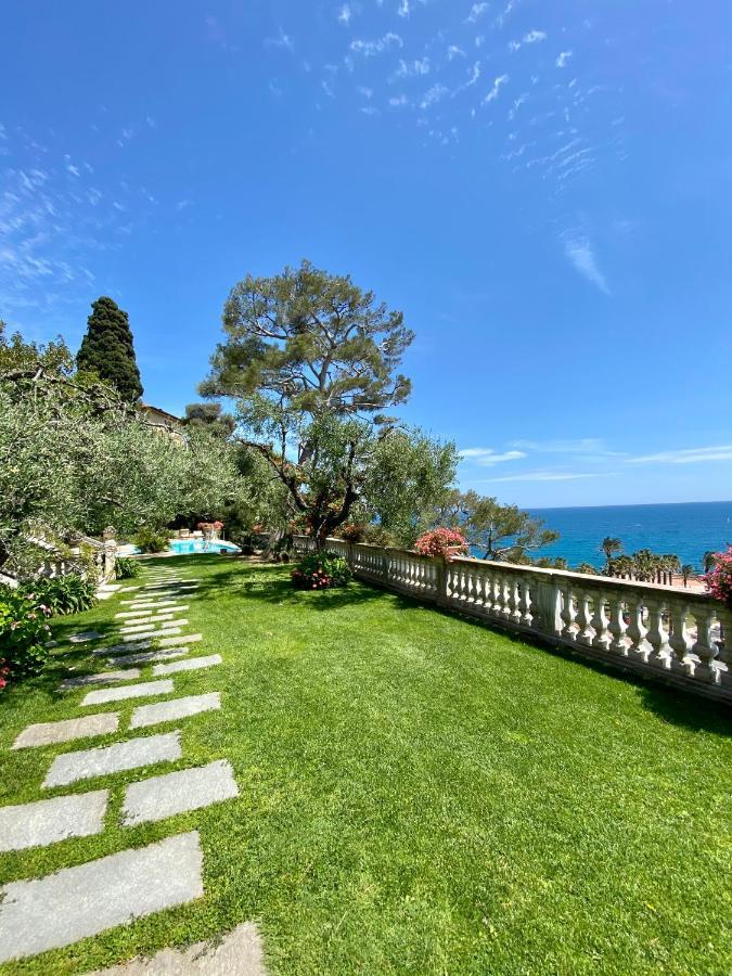 Sea View Suite Apartment In Historic Villa, Exclusive Experience Imperia Exteriör bild