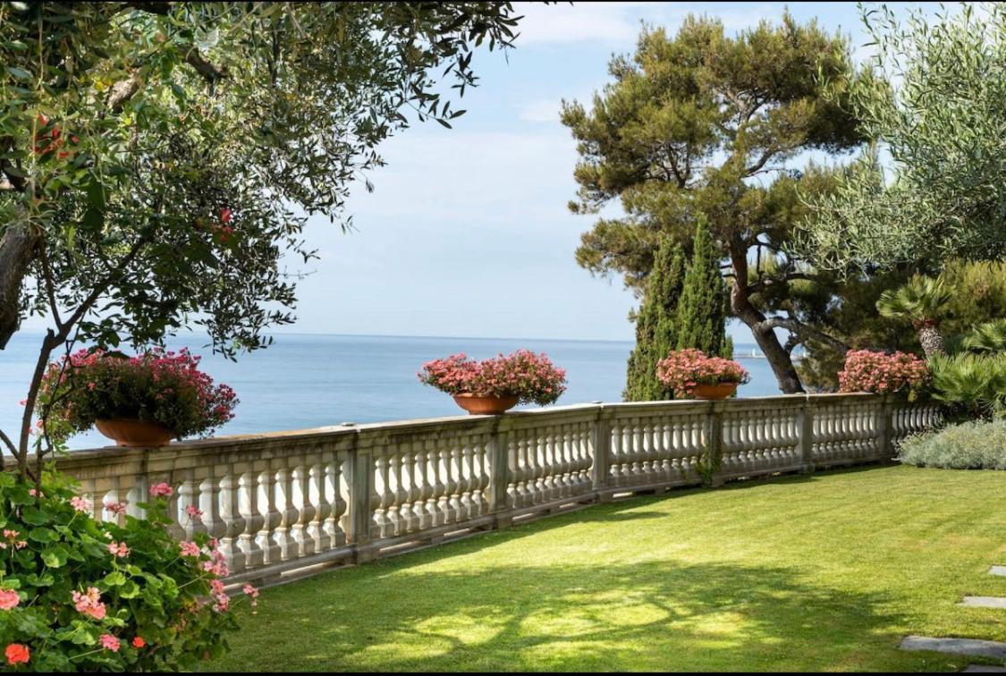 Sea View Suite Apartment In Historic Villa, Exclusive Experience Imperia Exteriör bild